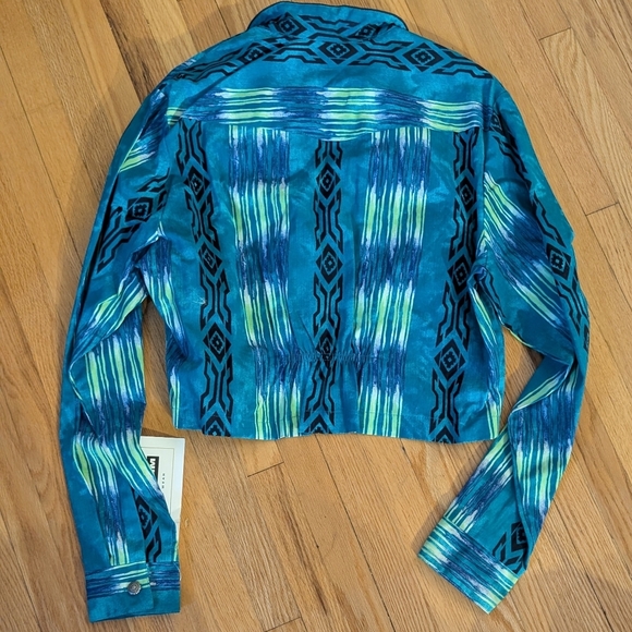 Blue and Green Western Patterned Button-Up Shirt - Picture 6 of 6